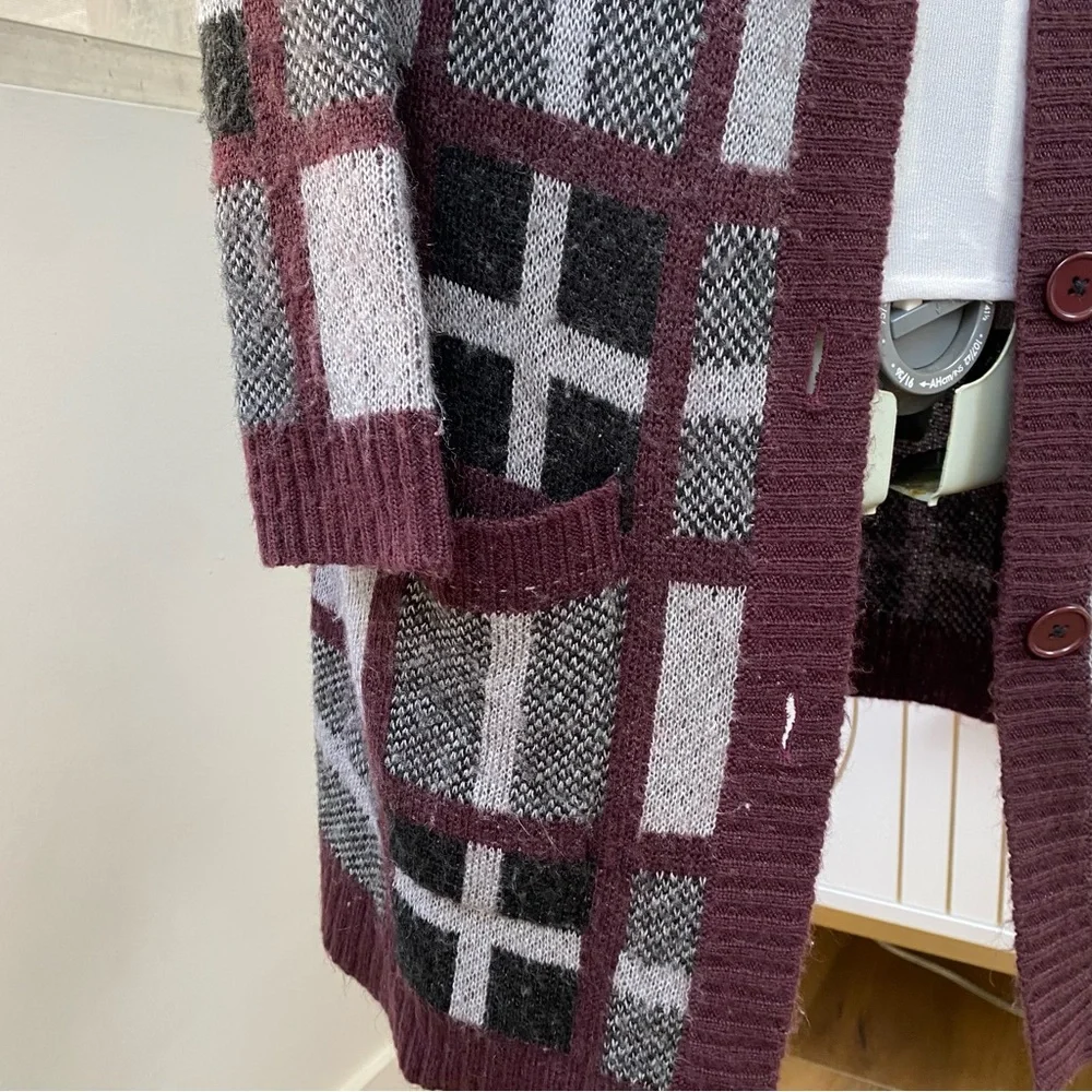 ✨Warm & Fuzzy Sweater Set (3)✨: Cupcakes & Cashmere S + Madewell M + Sundry M - Picture 4 of 16